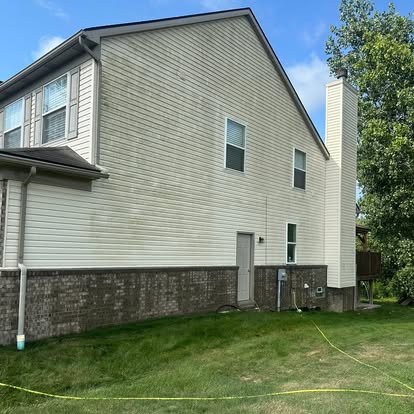 Vinyl Siding — Full House Side — before